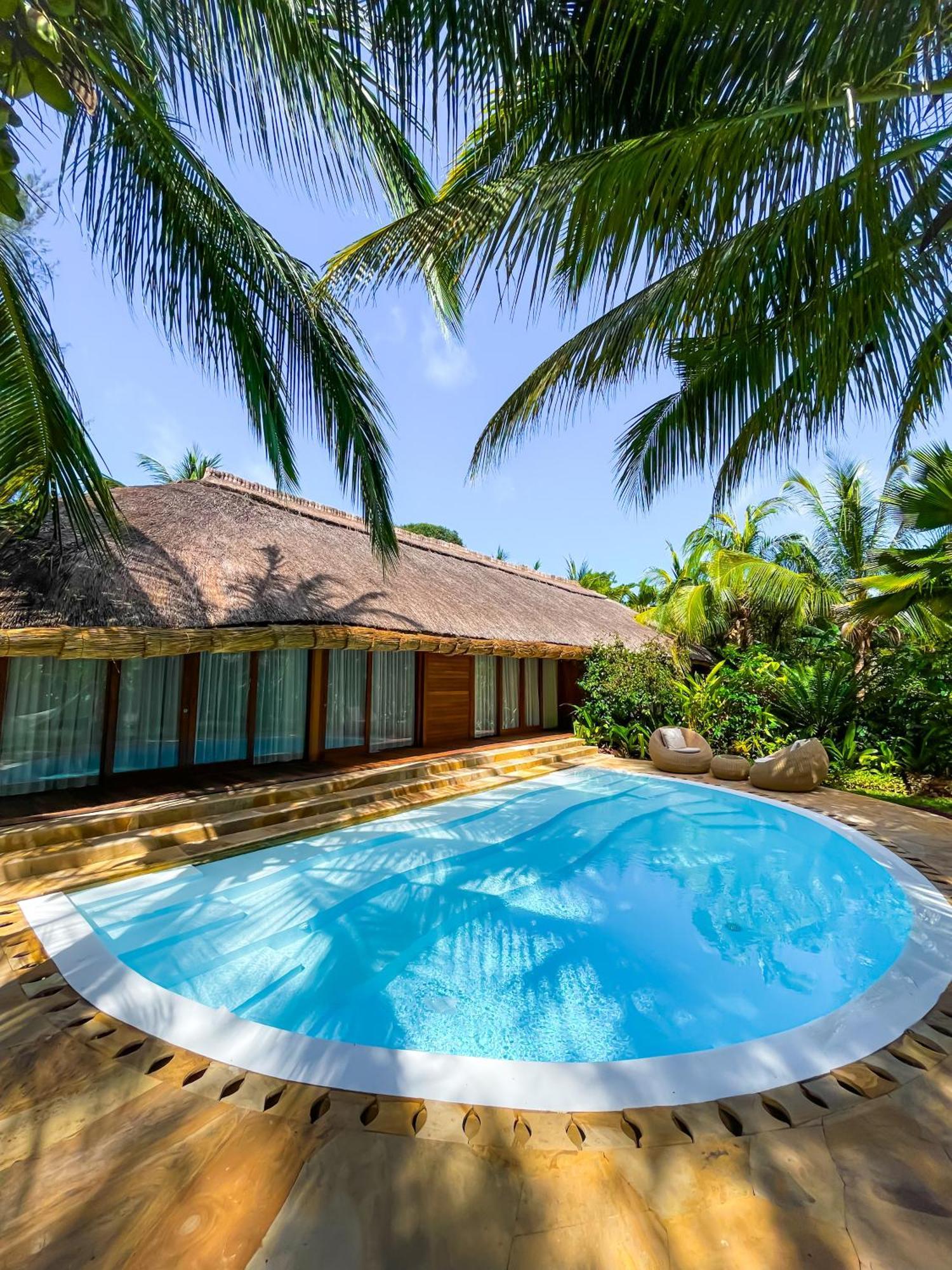 Tulia Zanzibar Unique Beach Resort พองเว ภายนอก รูปภาพ